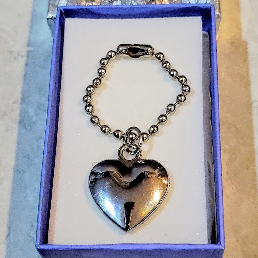 JUICY COUTURE SILVER HEART CHARM WITH RHINESTONES HANGBAG CHARM / KEYCHAIN - Picture 8 of 8